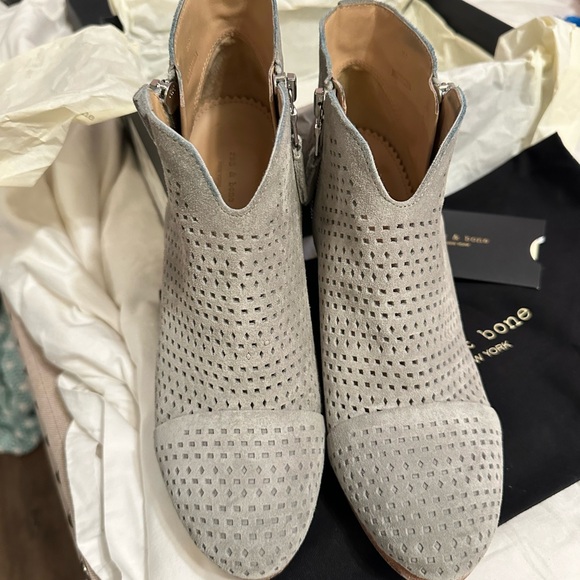 Rag & Bone Cemento Suede Gray Perforated Boots Sz 38.5 (8.5) - Picture 3 of 6